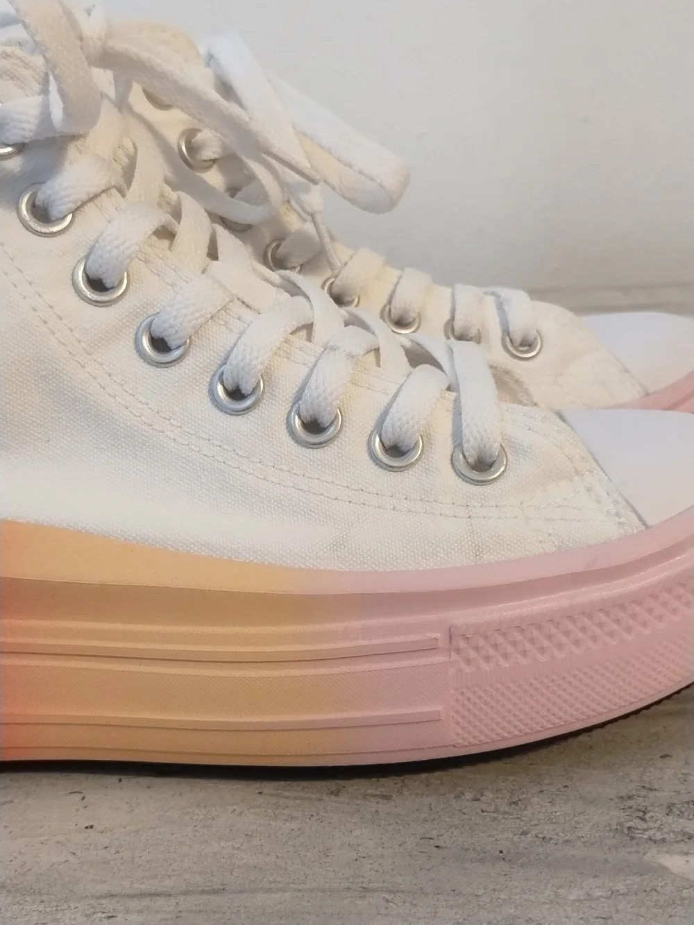 Girl's Fashion Sneakers Converse Chuck Taylor All Star size 4.5 good Platform